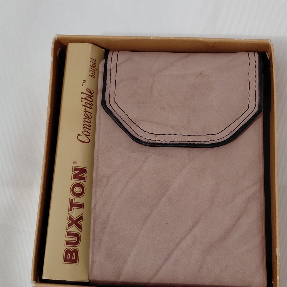 Buxton Convertible Wallet in Light Brown